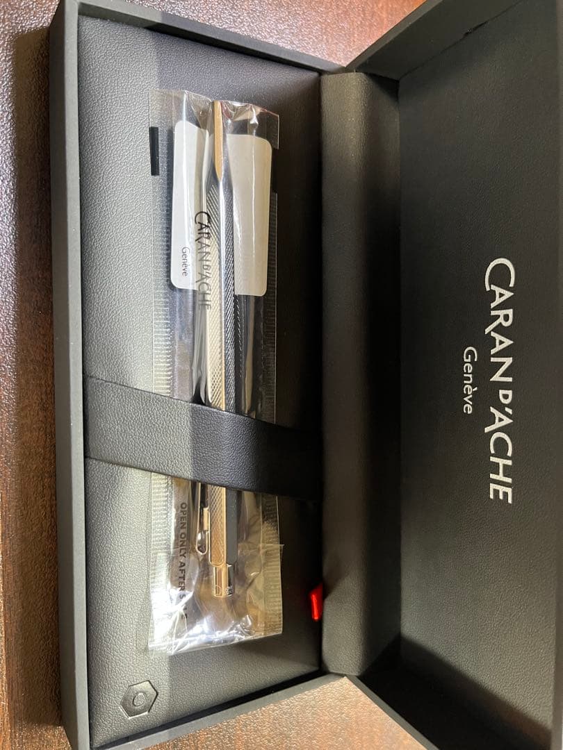 CARAN d'ACHE ボールペン　エクリドール　レトロ
