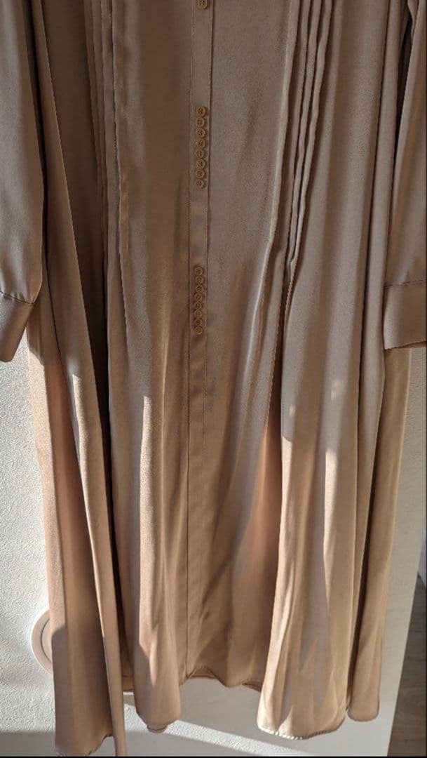 本日お値下げ中AmeriVintage　QUEUE BUTTON DRESS