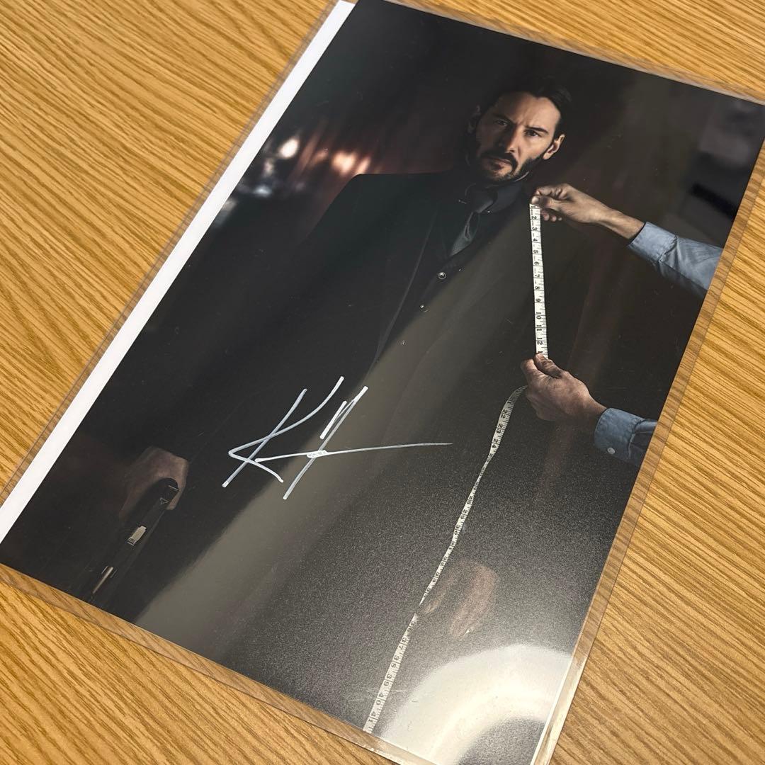 キアヌ・リーブス サイン入り写真 3枚セット　証明書付き
