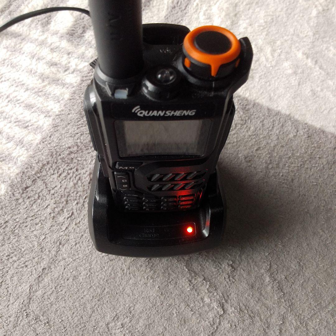【中古】UV-K5広帯域受信機 アンテナ3本 充電器 イヤホンマイク 付き