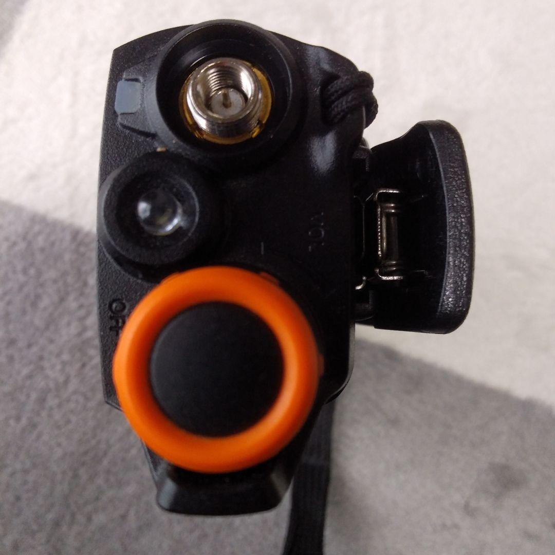 【中古】UV-K5広帯域受信機 アンテナ3本 充電器 イヤホンマイク 付き