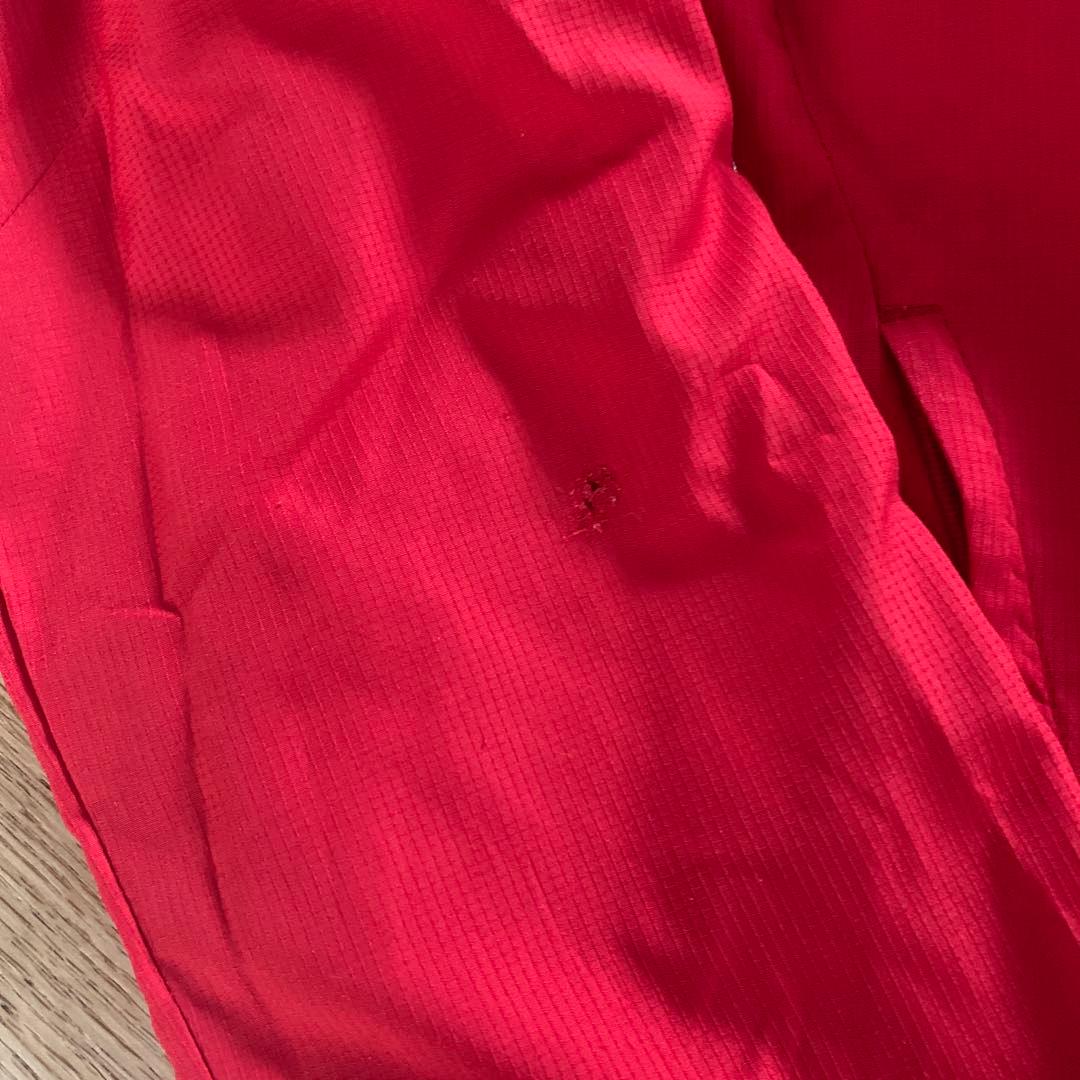 サッカーウェアセット　リバプール上下セット　使用感あり　傷あり