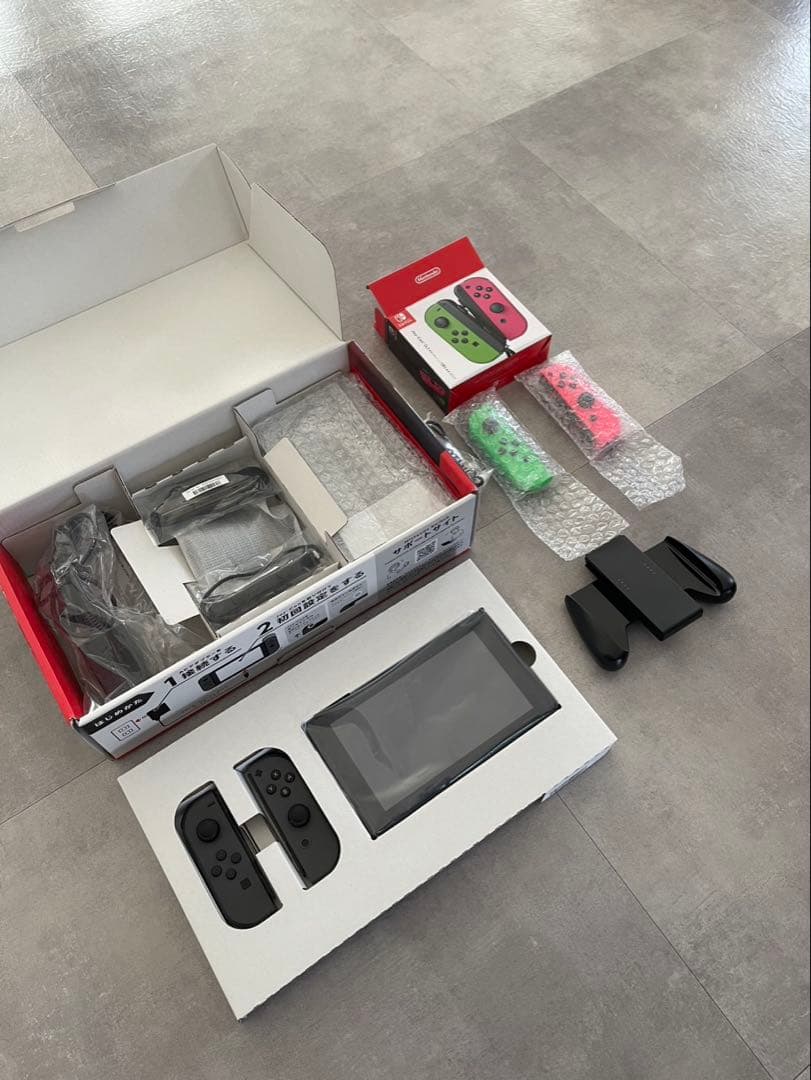 Nintendo Switch 本体 + ジョイコン2個＋おまけ