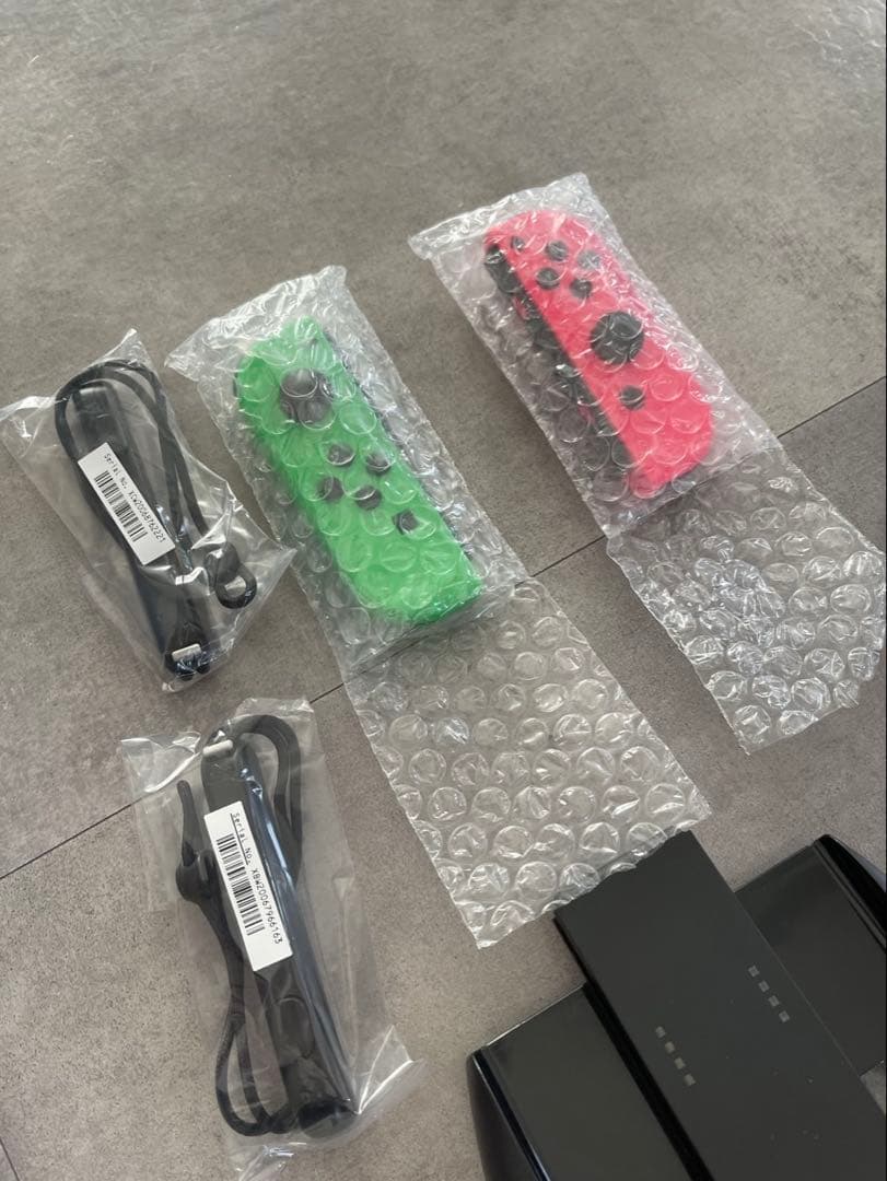 Nintendo Switch 本体 + ジョイコン2個＋おまけ