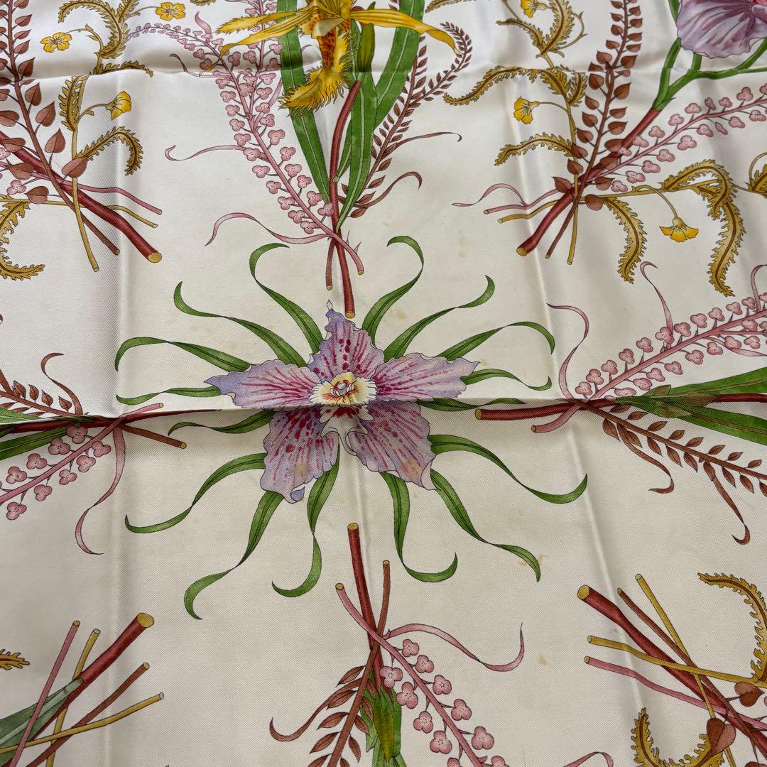 GUCCI グッチ　スカーフ　花柄　ボタニカル　ふちネイビー　no.46