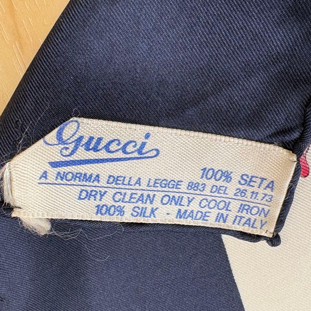 GUCCI グッチ　スカーフ　花柄　ボタニカル　ふちネイビー　no.46