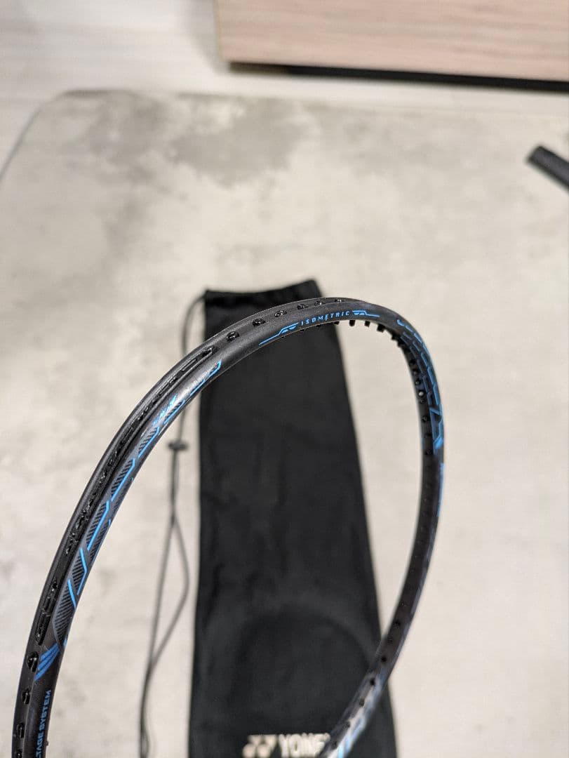 M*R様 YONEX VOLTRIC Z-FORCE II 4UG5