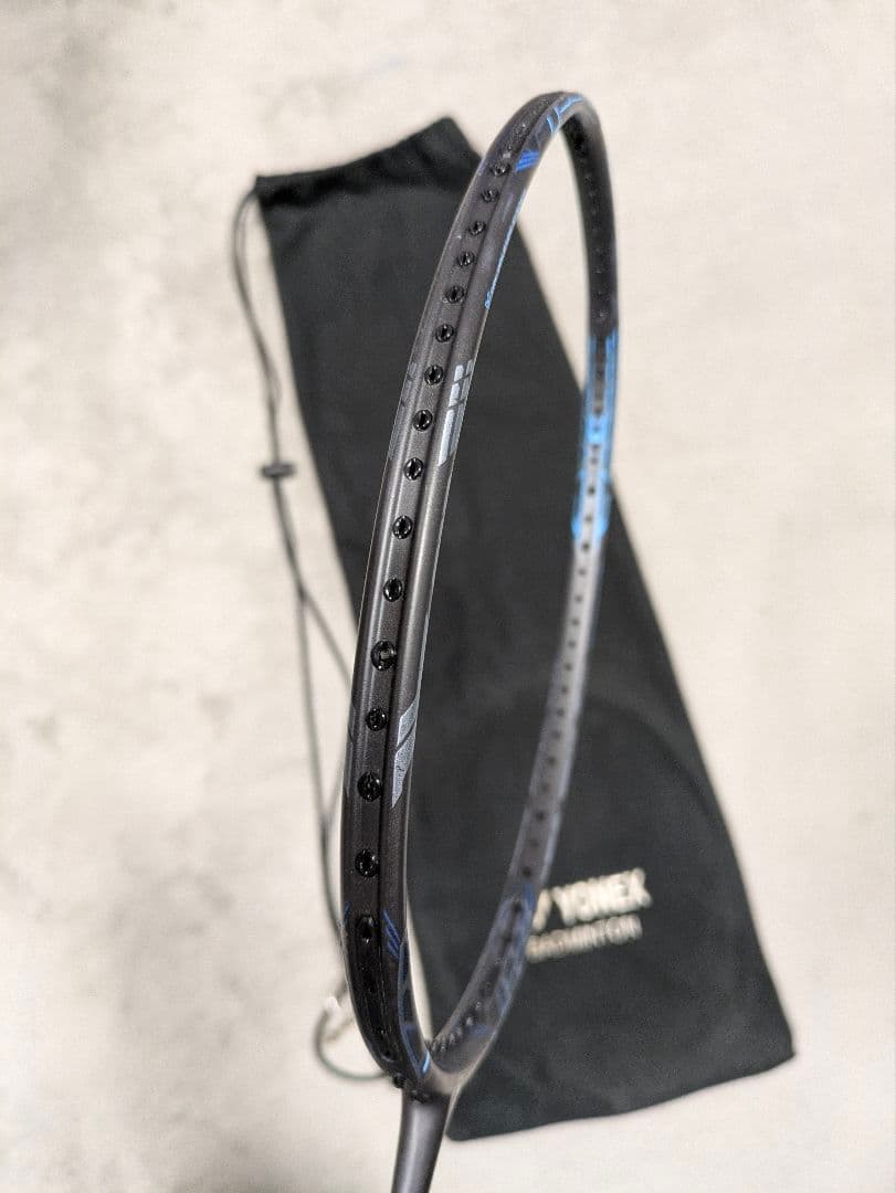 M*R様 YONEX VOLTRIC Z-FORCE II 4UG5