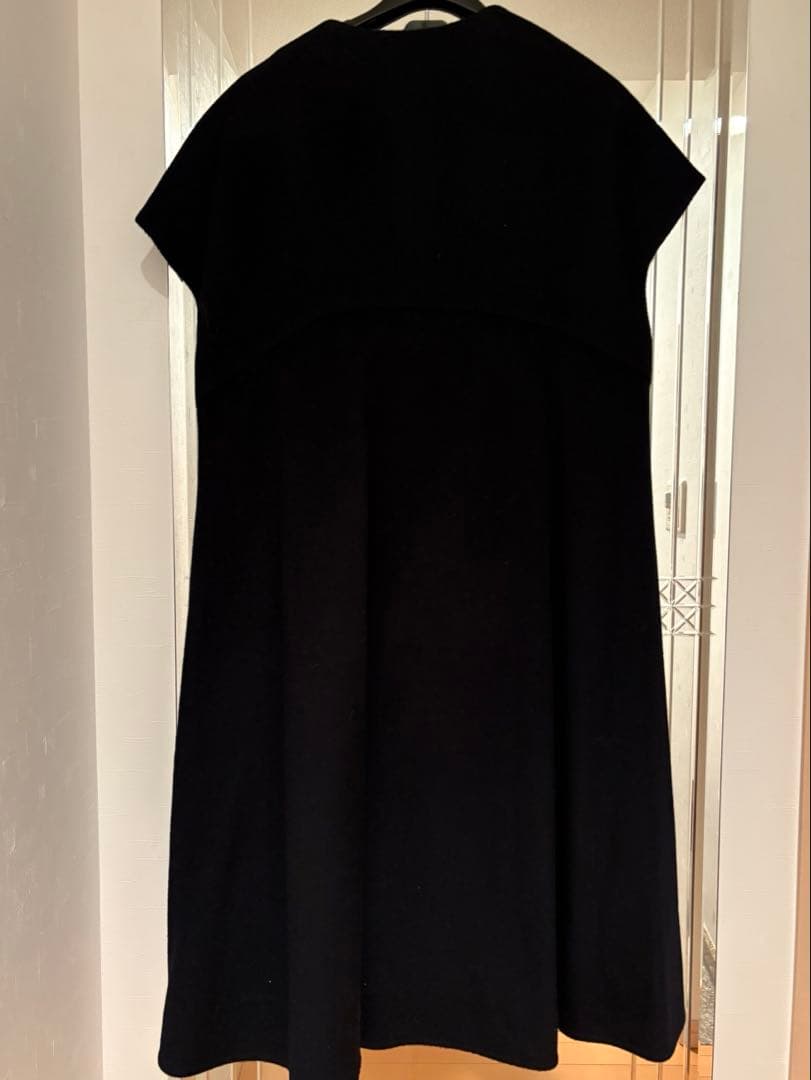 Rene アシンメトリックジップアップベスト