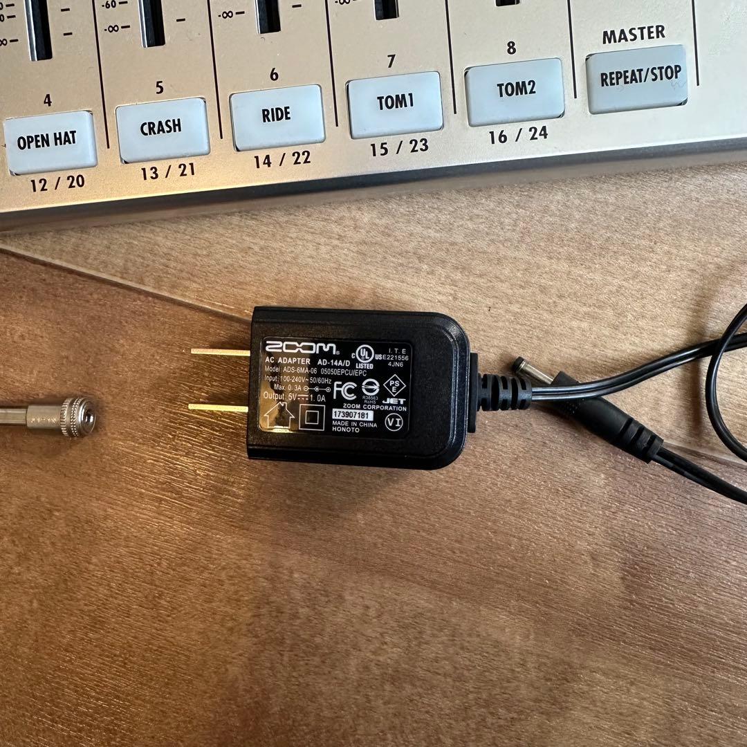 zoom r24 マルチトラックレコーダー ケース付き