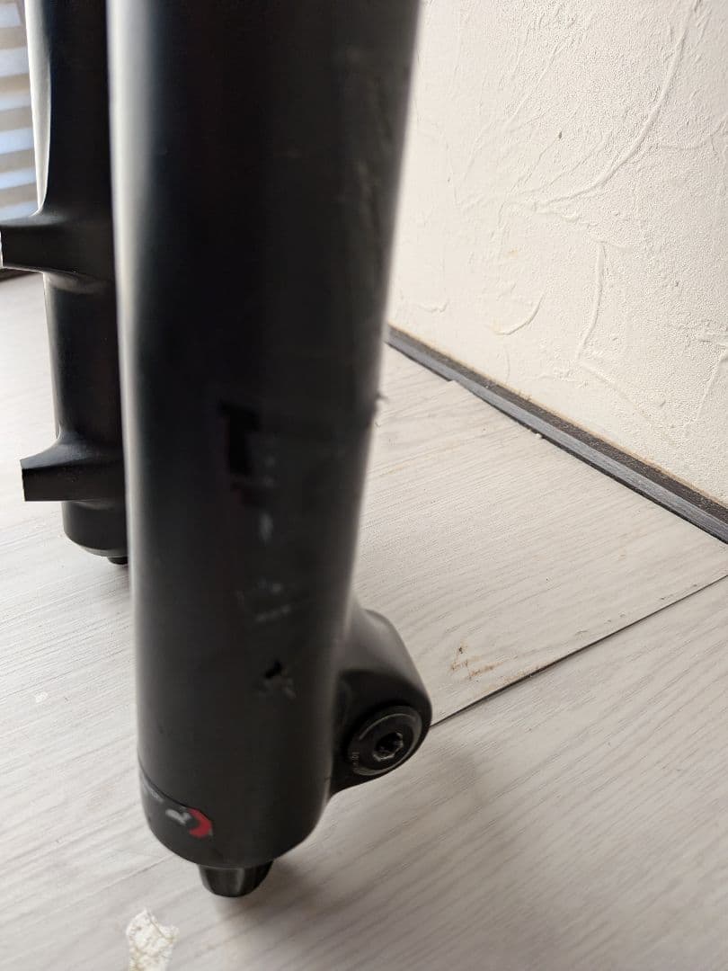 ADDICT R2　ROCKSHOX Lyrik RC 275