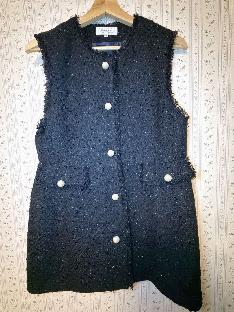 美品 Arpege story ツイードペプラムジレ　パールボタン