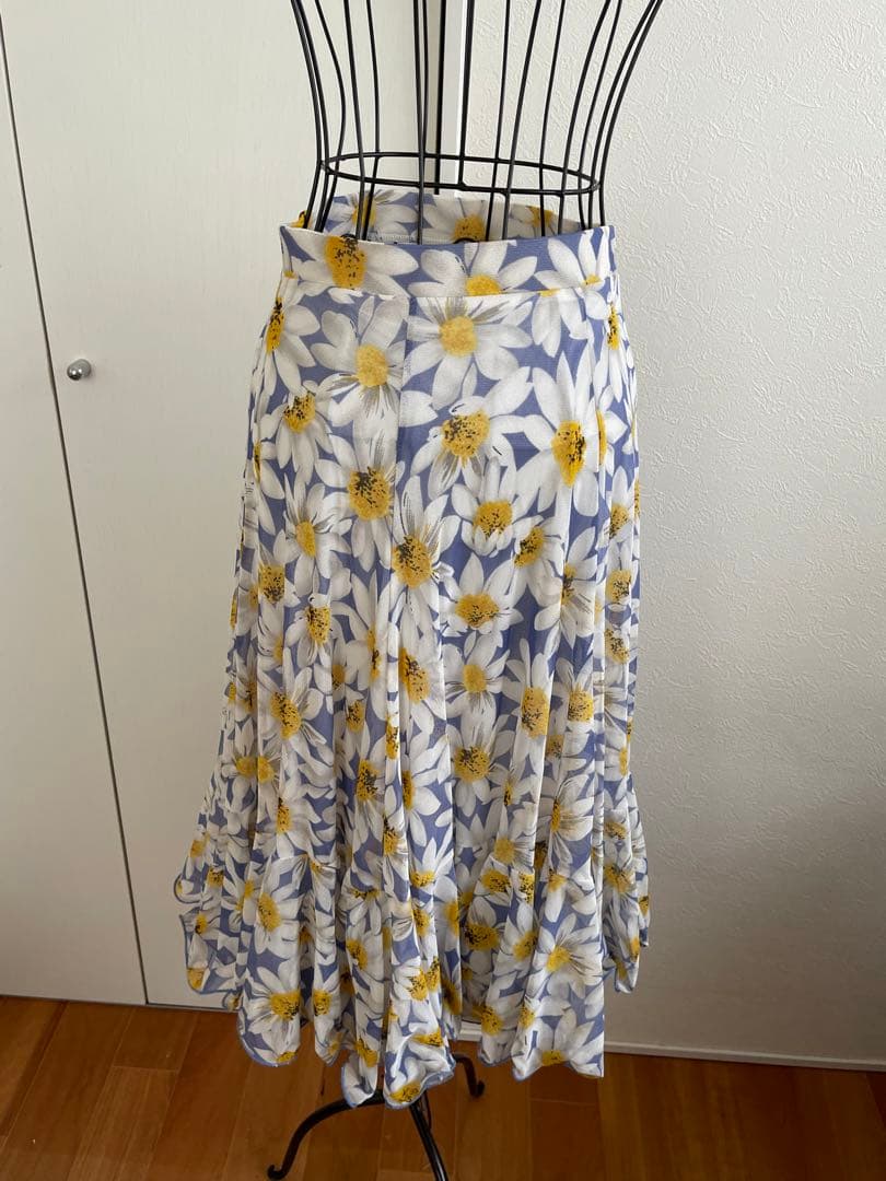 ❤️USED❣️美品❣️社交ダンス　ミディアムスカート　花柄❤️