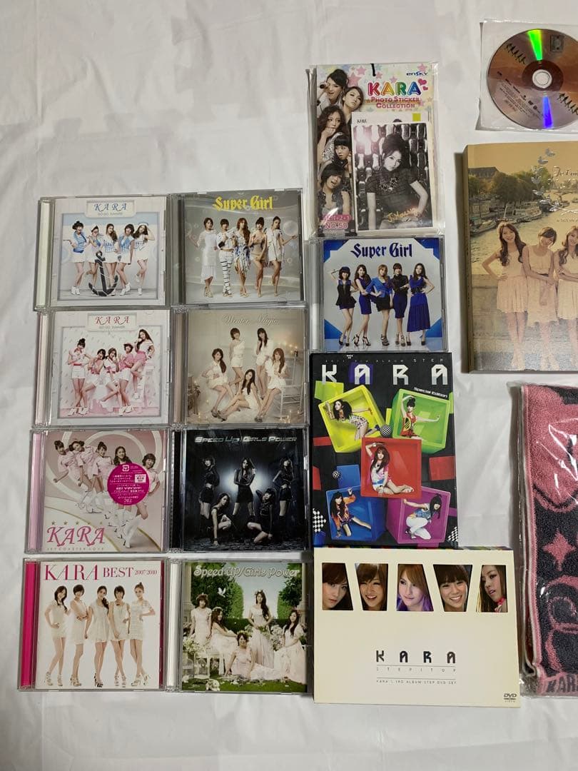 KARAのグッズ15点セット【CD.DVD.写真集、タオル、Tシャツ】K-POP