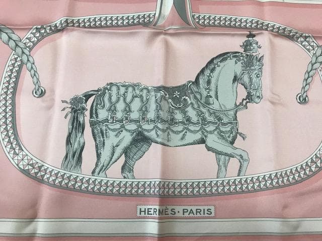 新品未使用 HERMÈS カレ 90 盛装の馬　紙タグ付
