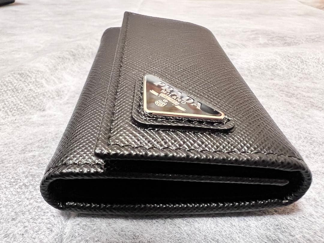 【新品未使用】PRADA サフィアーノトライアングル キーケース　プラダ
