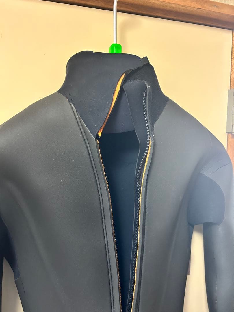 RINCON LRサイズ 5/3mmフルスーツ バックジップ裏起毛