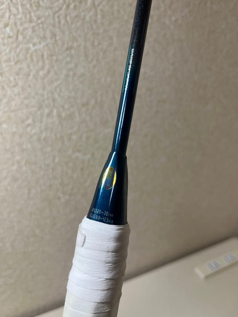 ナノフレア800プロ　バドミントン　ラケット 4UG5 ヨネックス　ヒビあり
