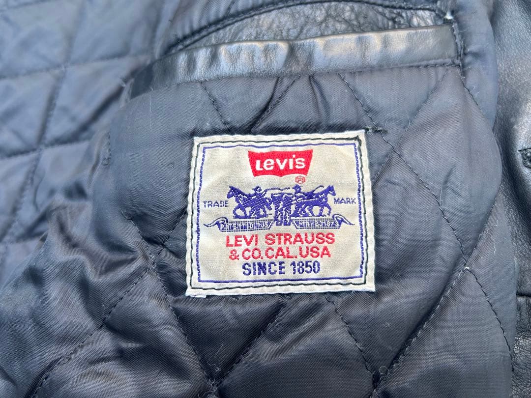 希少90sヴィンテージ ユーロ リーバイス レザートラッカージャケットXLサイズ