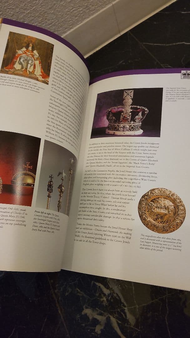 THE TOWER OF LONDON ロンドンタワー　案内本　写真集　洋書