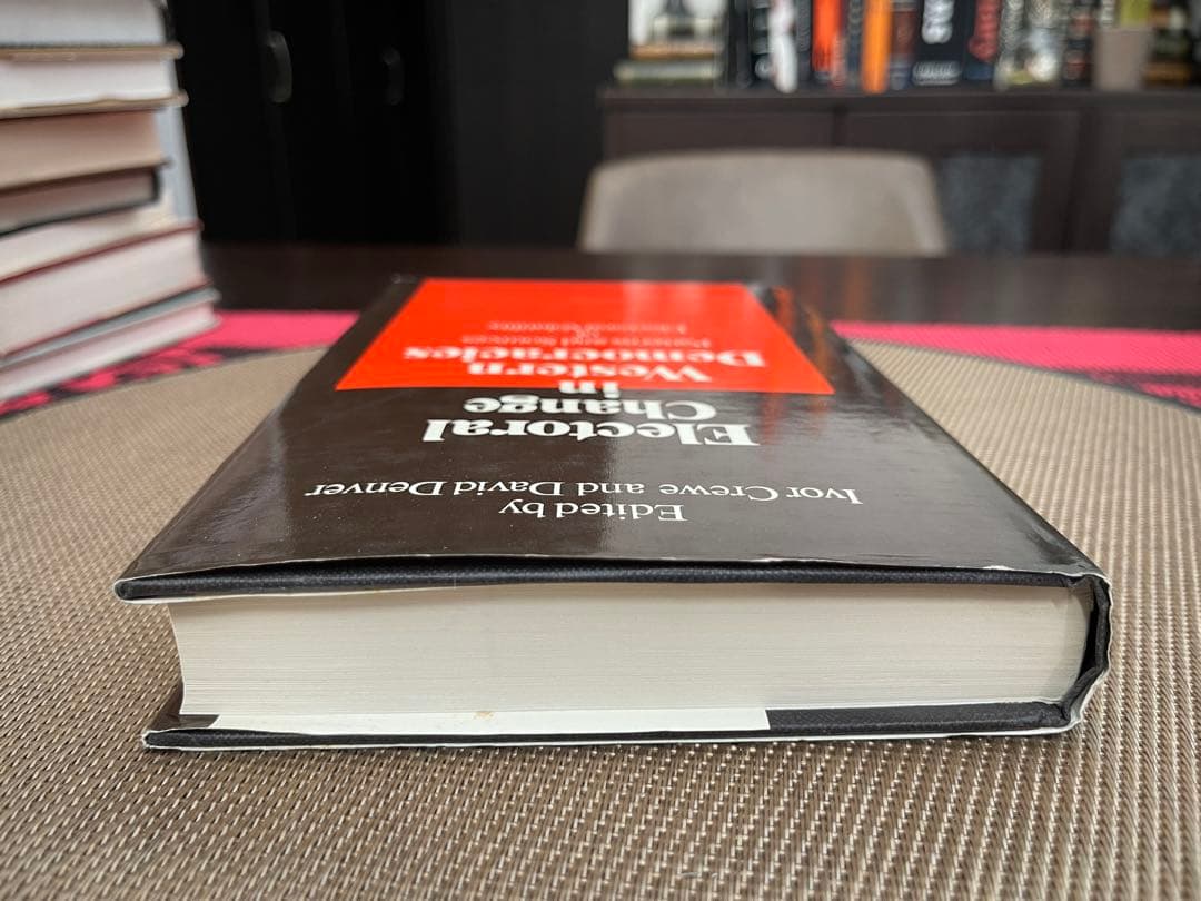 洋書 Electoral Change in Western Democracies