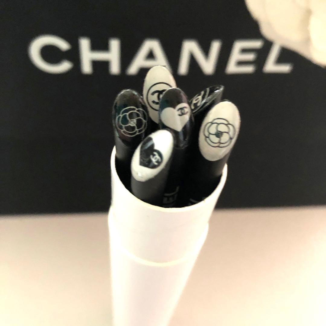 1点限り❣️【CHANEL BEAUTE ノベル ティ 鉛筆セットケース付】