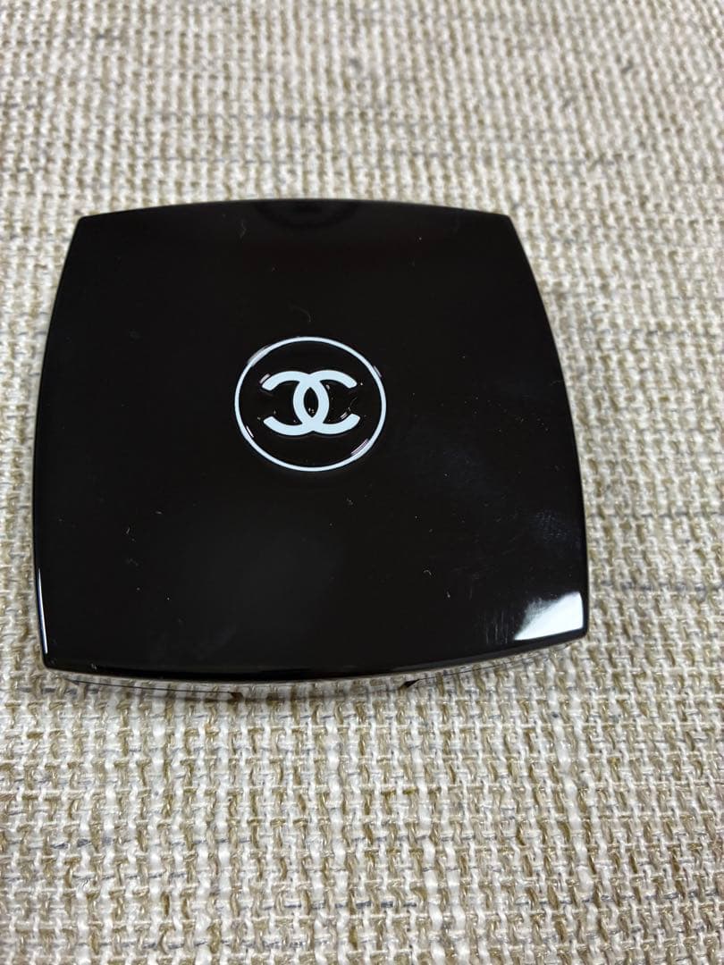 CHANEL レキャトルオンブル
