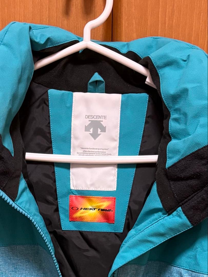Descente スキーウェア 青黒 女性用　上下セット
