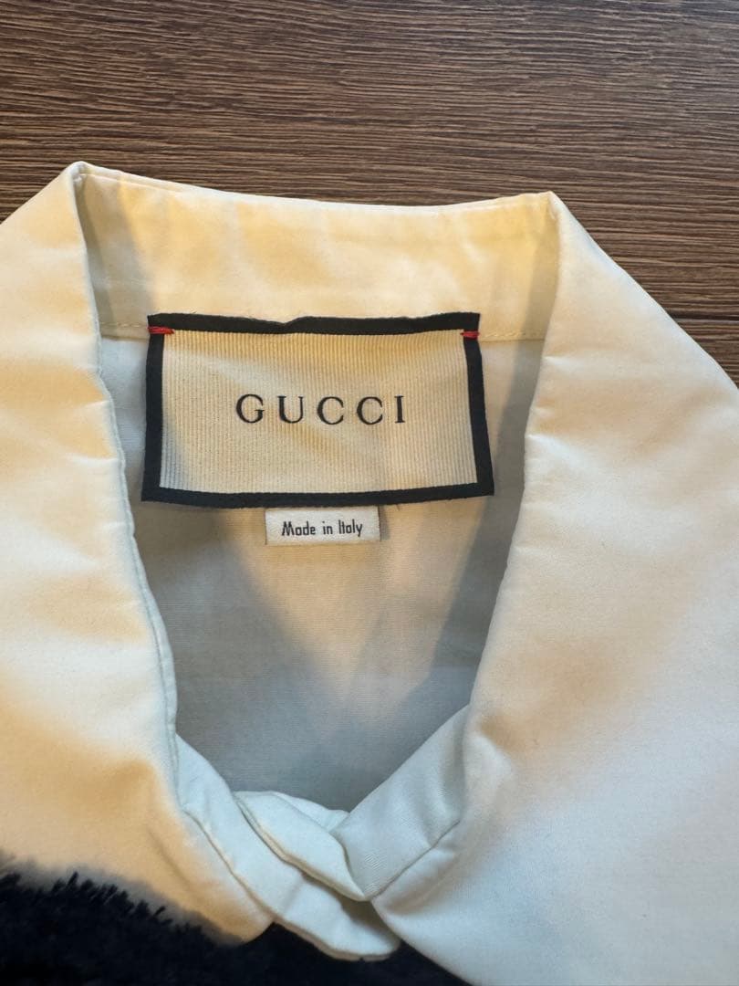 グッチ！Gucci!リボン付きビジューシャツ ホワイトシャツ未使用品