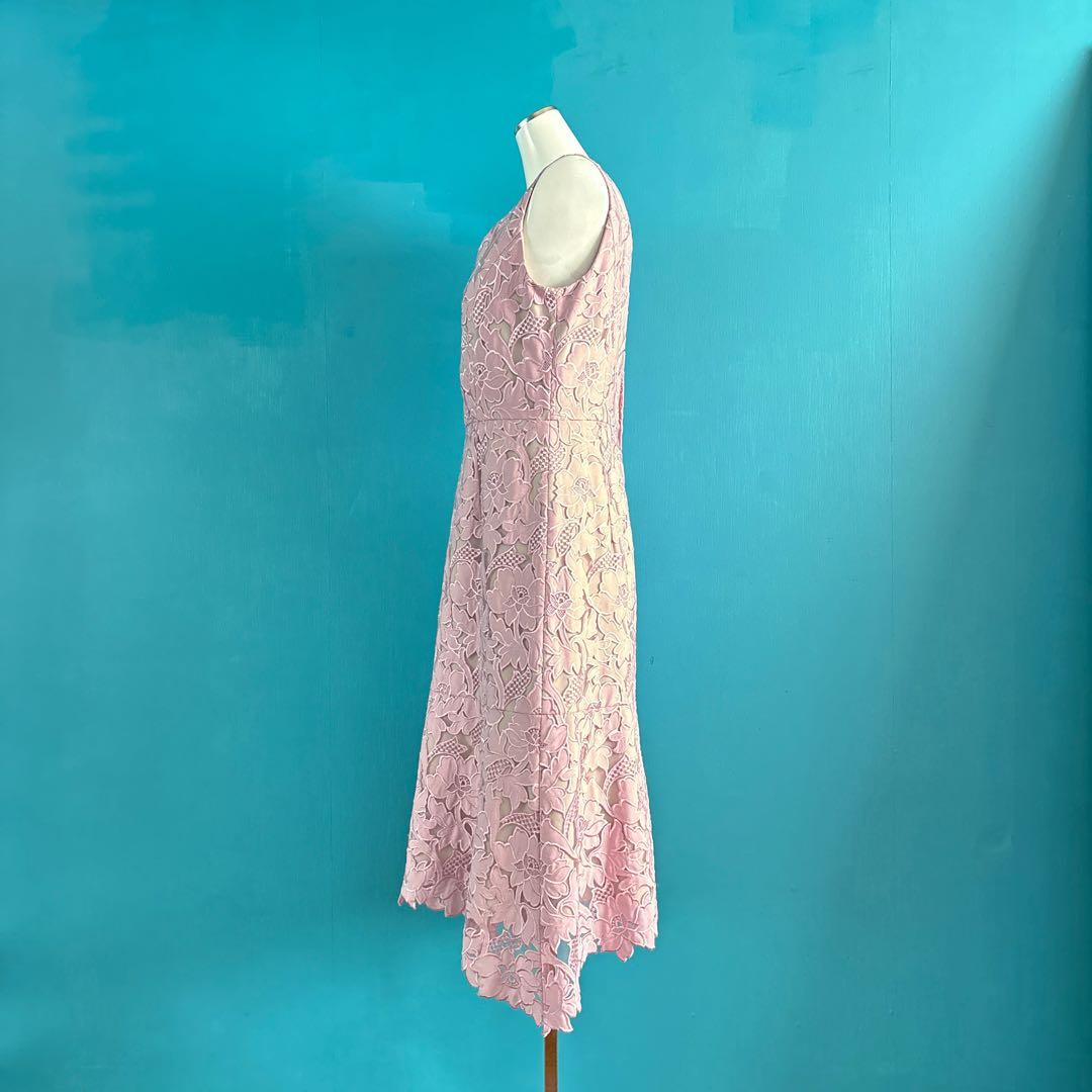 1055 グレースコンチネンタル　花柄刺繍 ノースリーブ Aラインワンピース