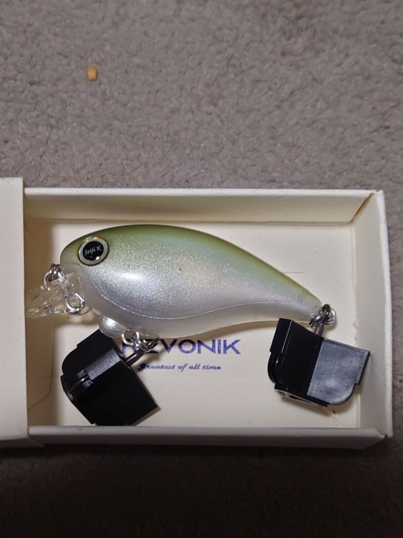 レヴォニック Dot SIX
