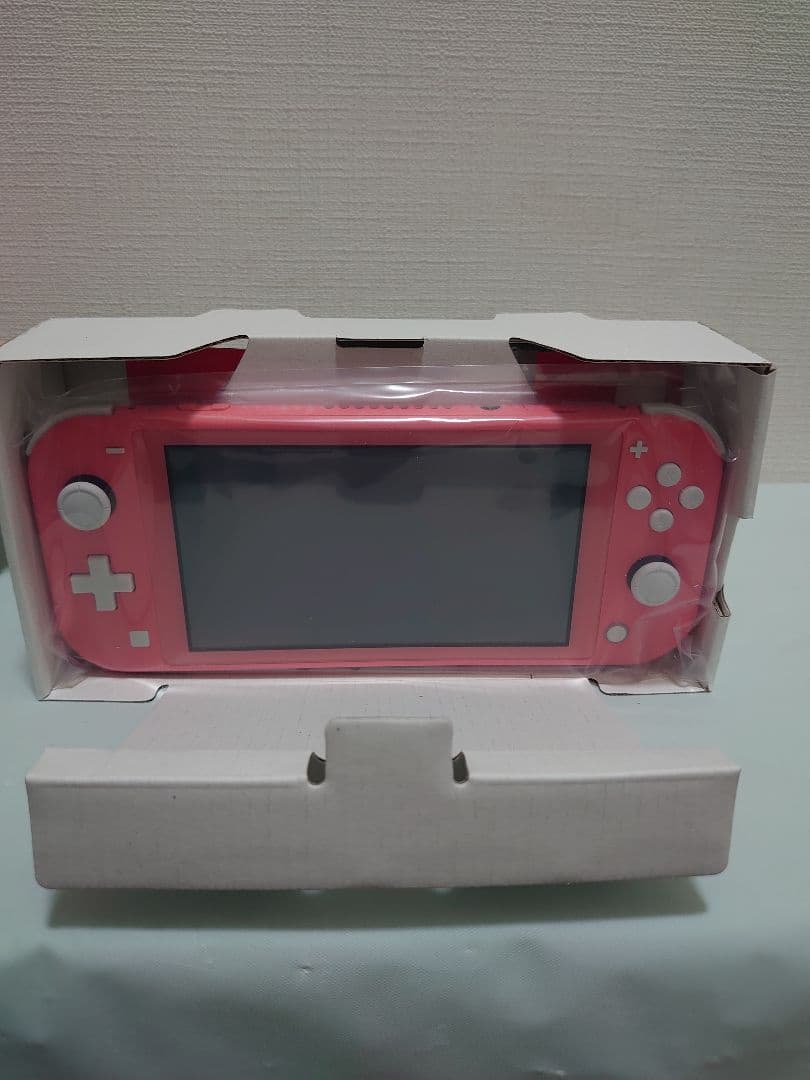 Nintendo Switch Lite コーラル 本体 未使用品