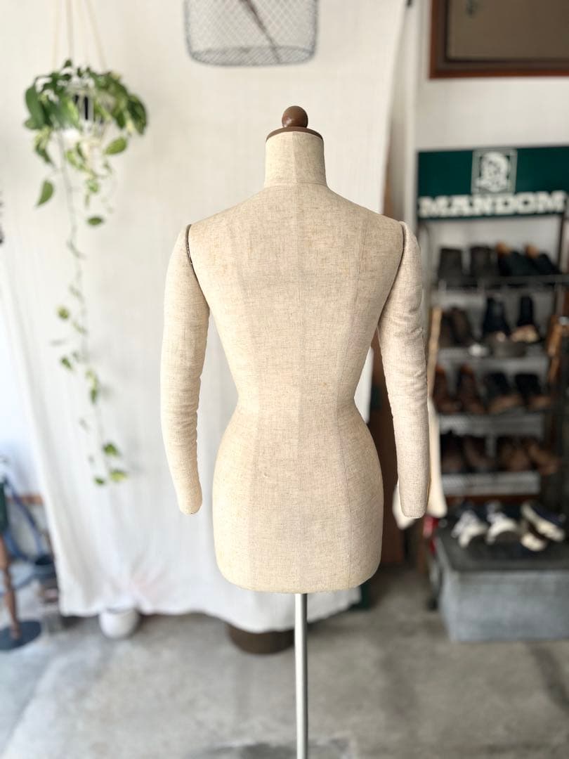 ラスト！キイヤ製アパレル使用レディース腕付婦人トルソー/マネキン店舗プロ仕様