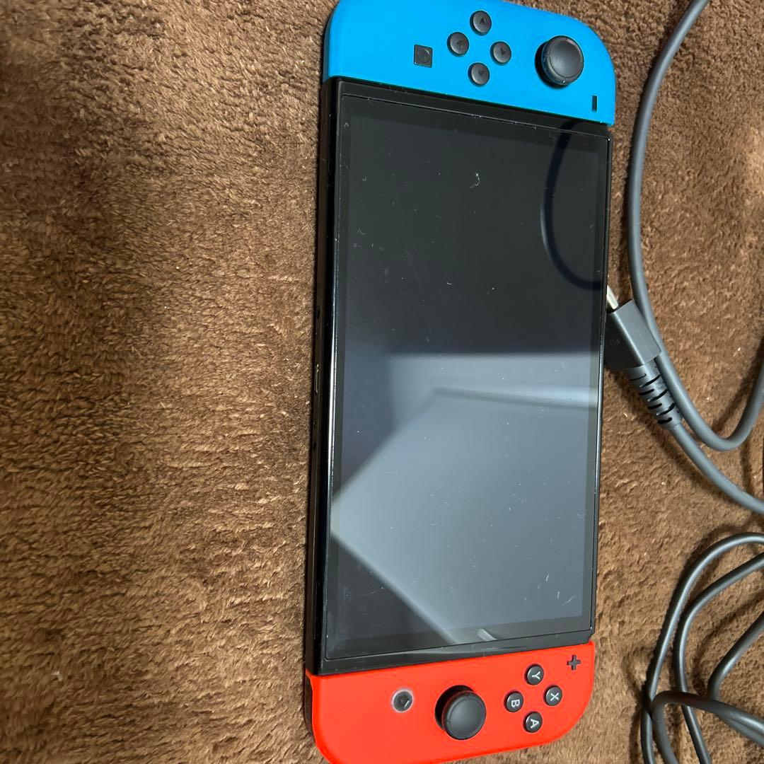 【トットル】Nintendo Switch 本体 +コントローラー2個付き