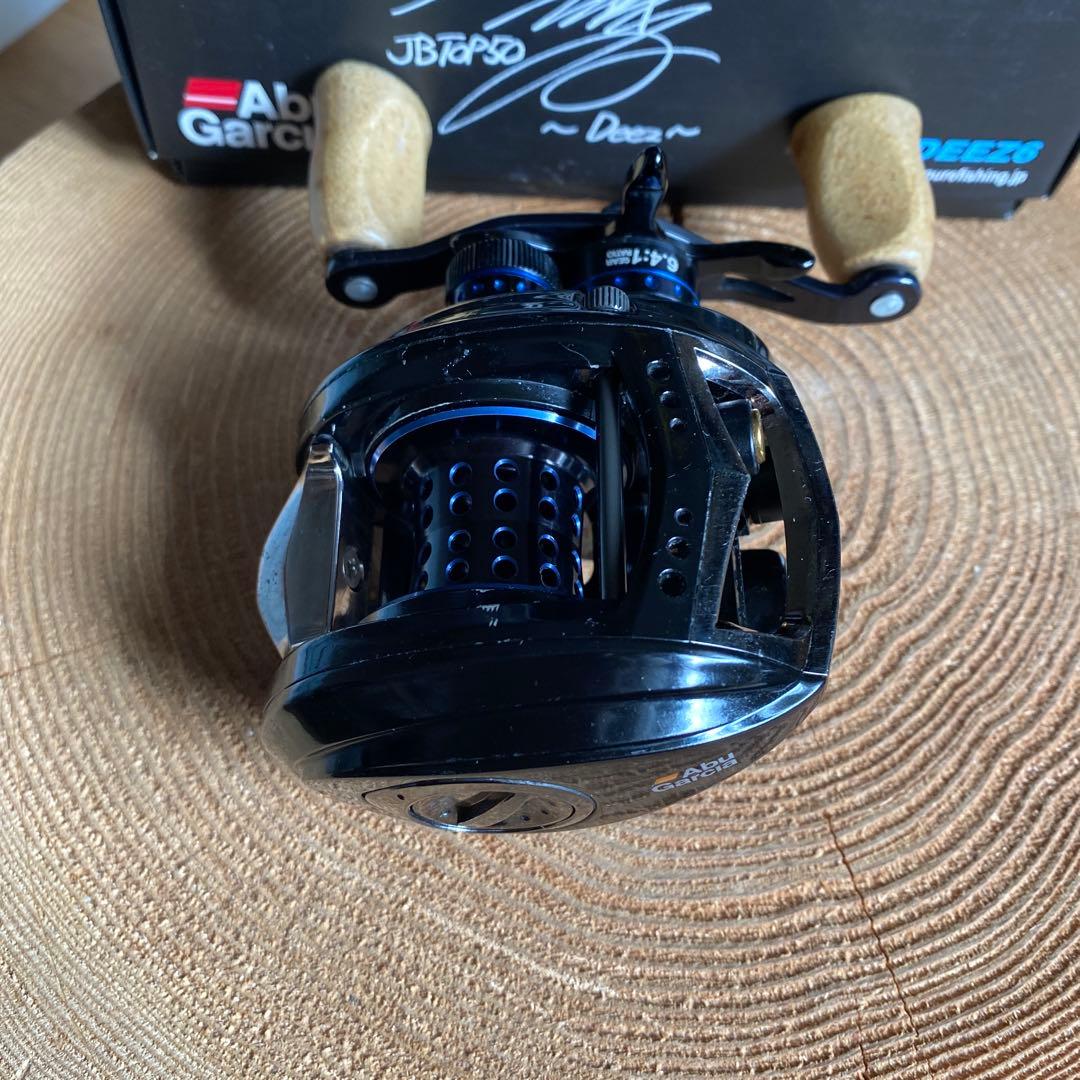 Abu Garcia Revo Deez 6-Lベイトリール