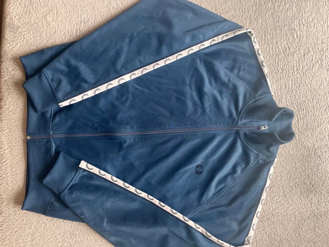 S*e様 Fred Perry 青 トラックジャケット
