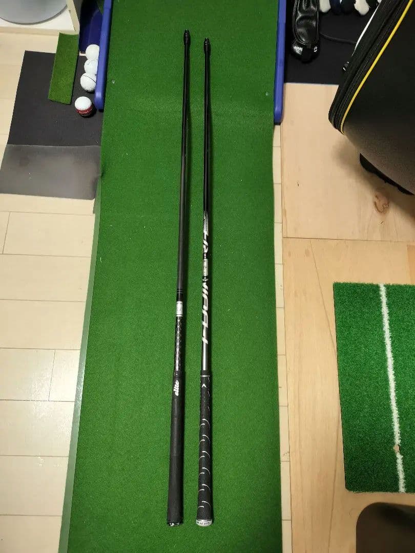【大幅値下げ】 BIG BERTHA 5W用 SPEEDER NX（写真右側）