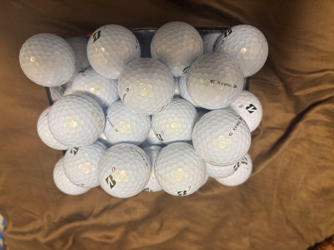 定価4万　新品から使用済み　ゴルフボール62球　tour JGR bx bs