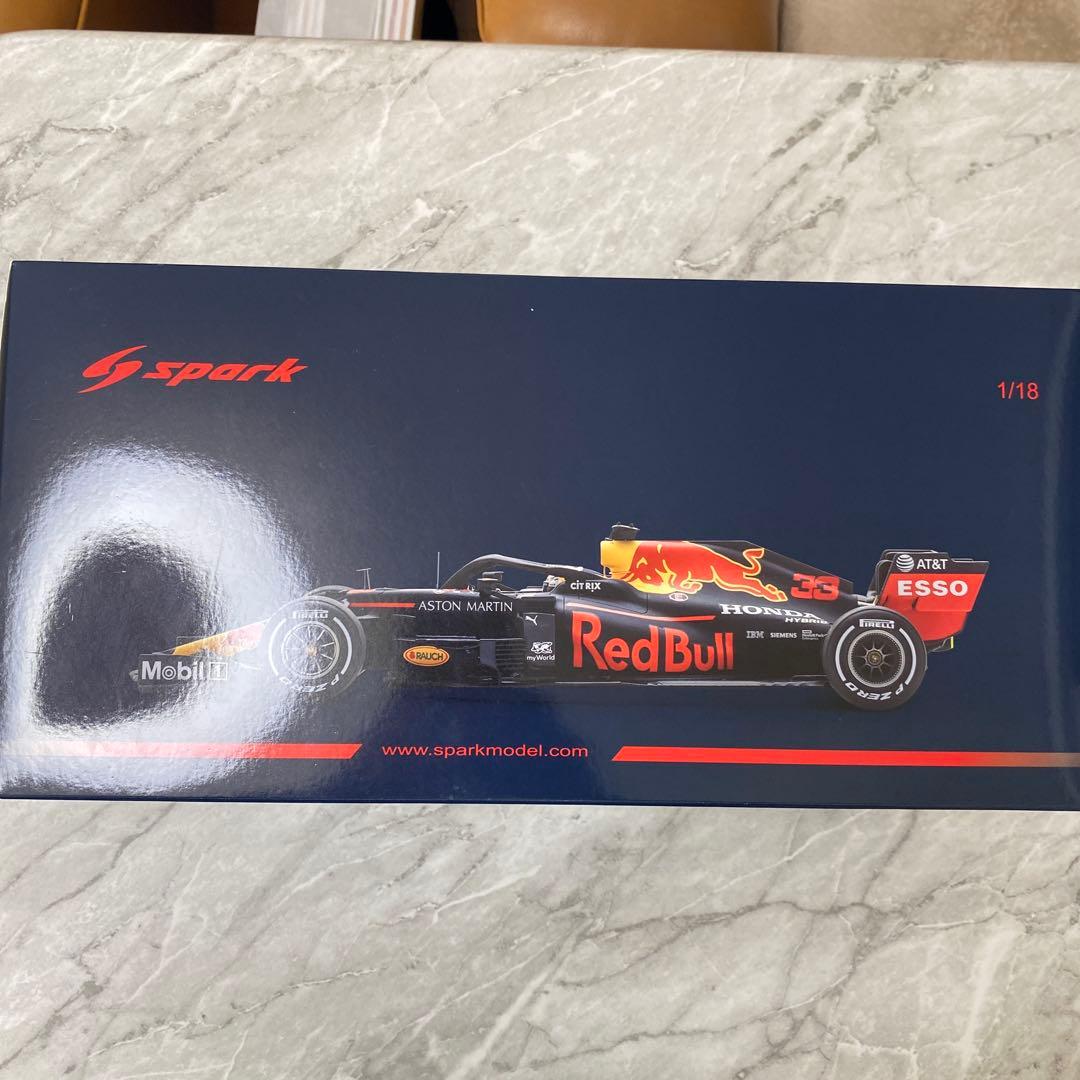 アストンマーチンRed Bullホンダ2020Test カーRB16 1/18