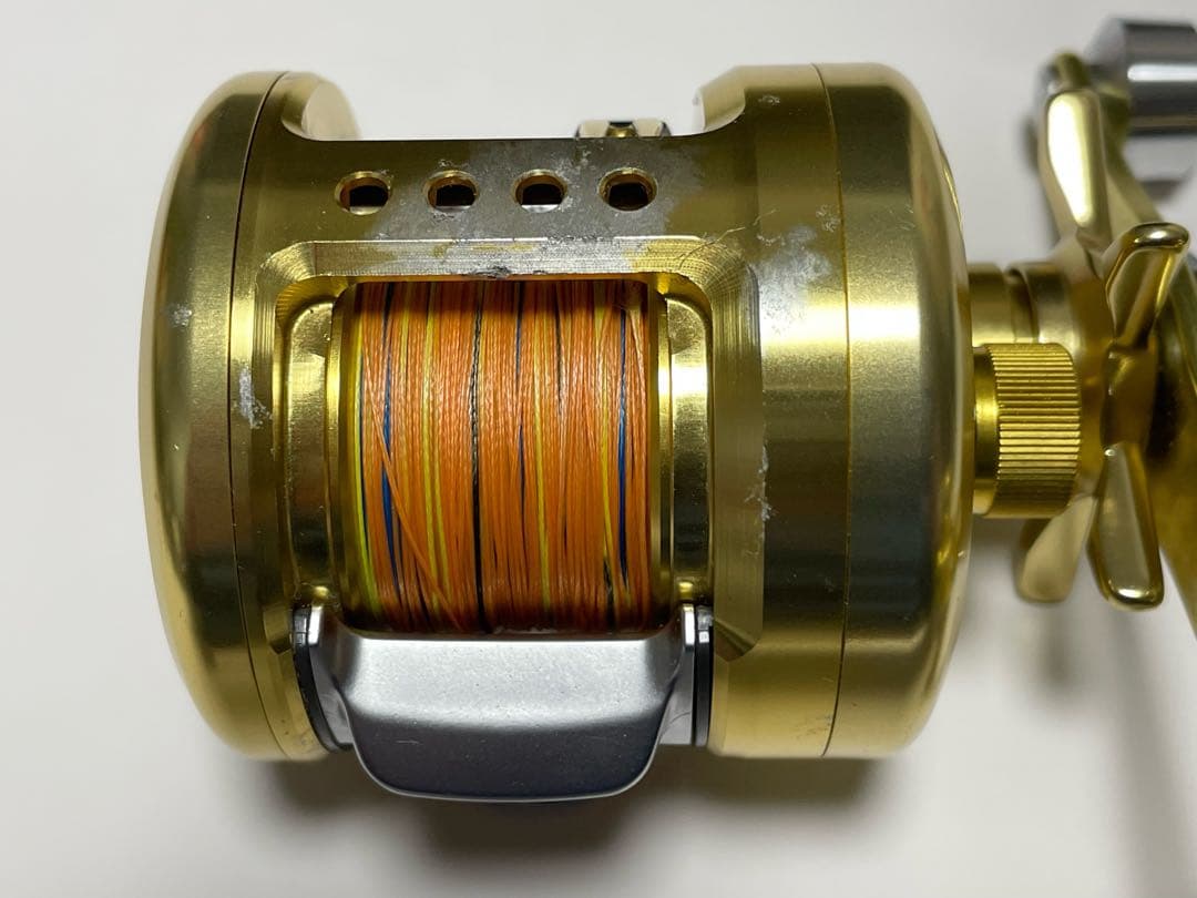 【値引き中】ダイワ　ミリオネア CV-Z 100SFR ＋パワーハンドルノブ