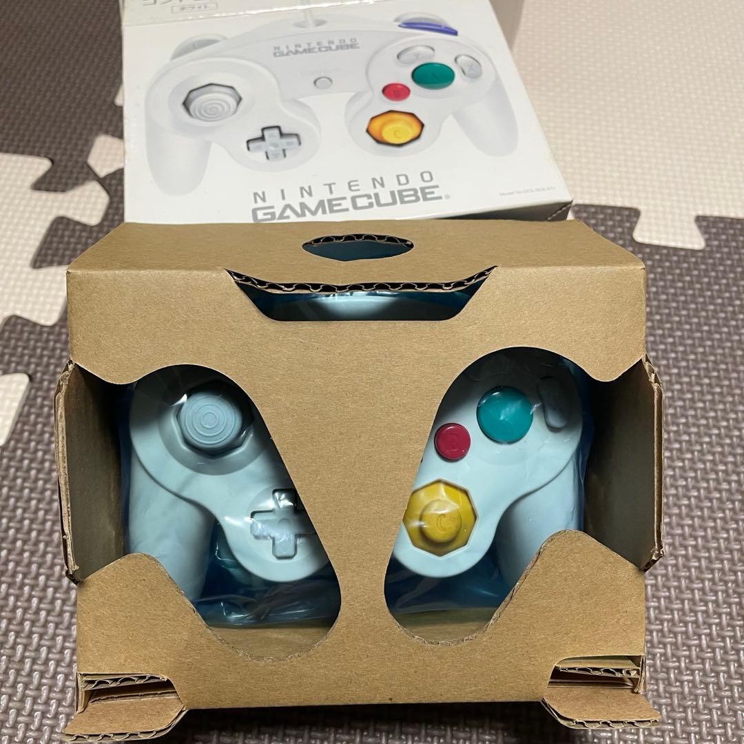 ゲームキューブコントローラー　箱付き　2点セット