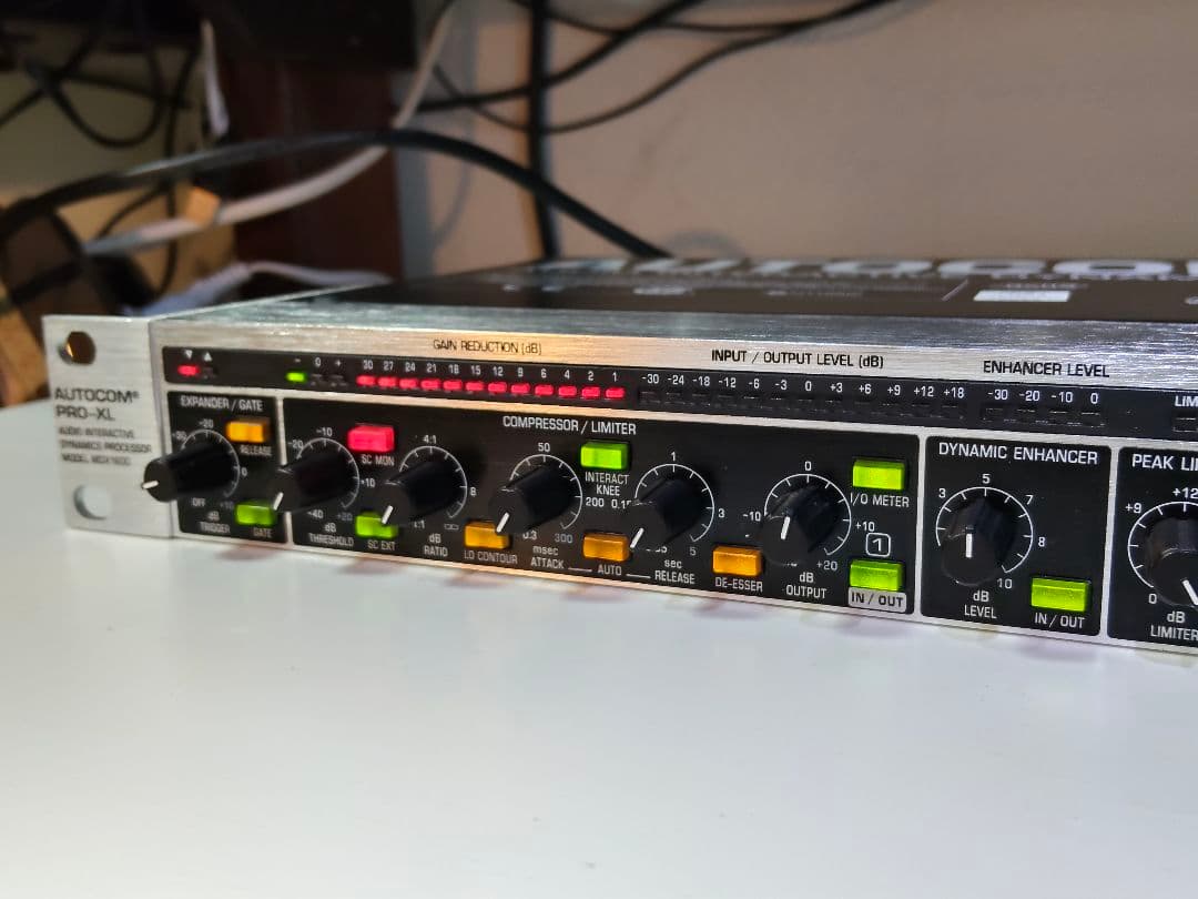 BEHRINGER（ベリンガー）MDX1600 2ch コンプレッサー