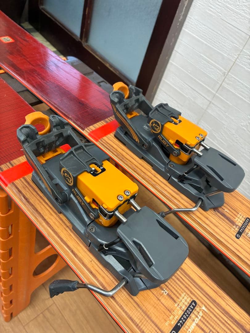 山スキー、ATOMIC バックランド102 G3ビンディング&ポモカシールセット