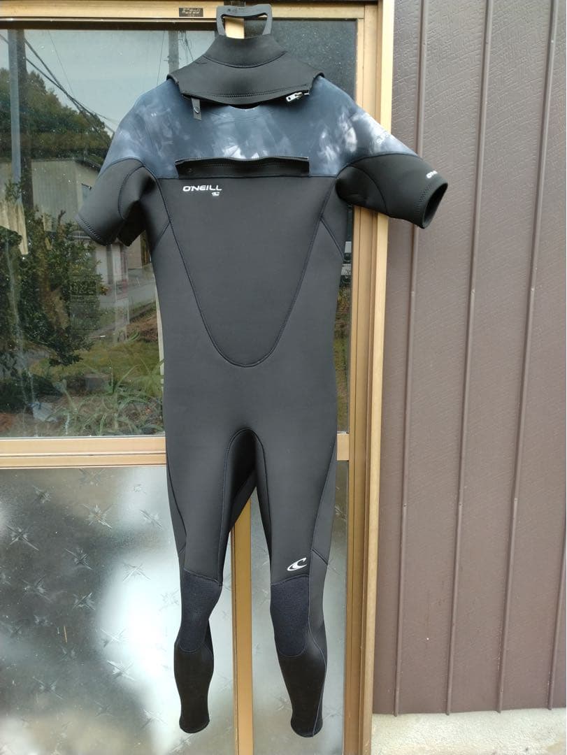 O'Neill ドライスーツ ブラック 半袖