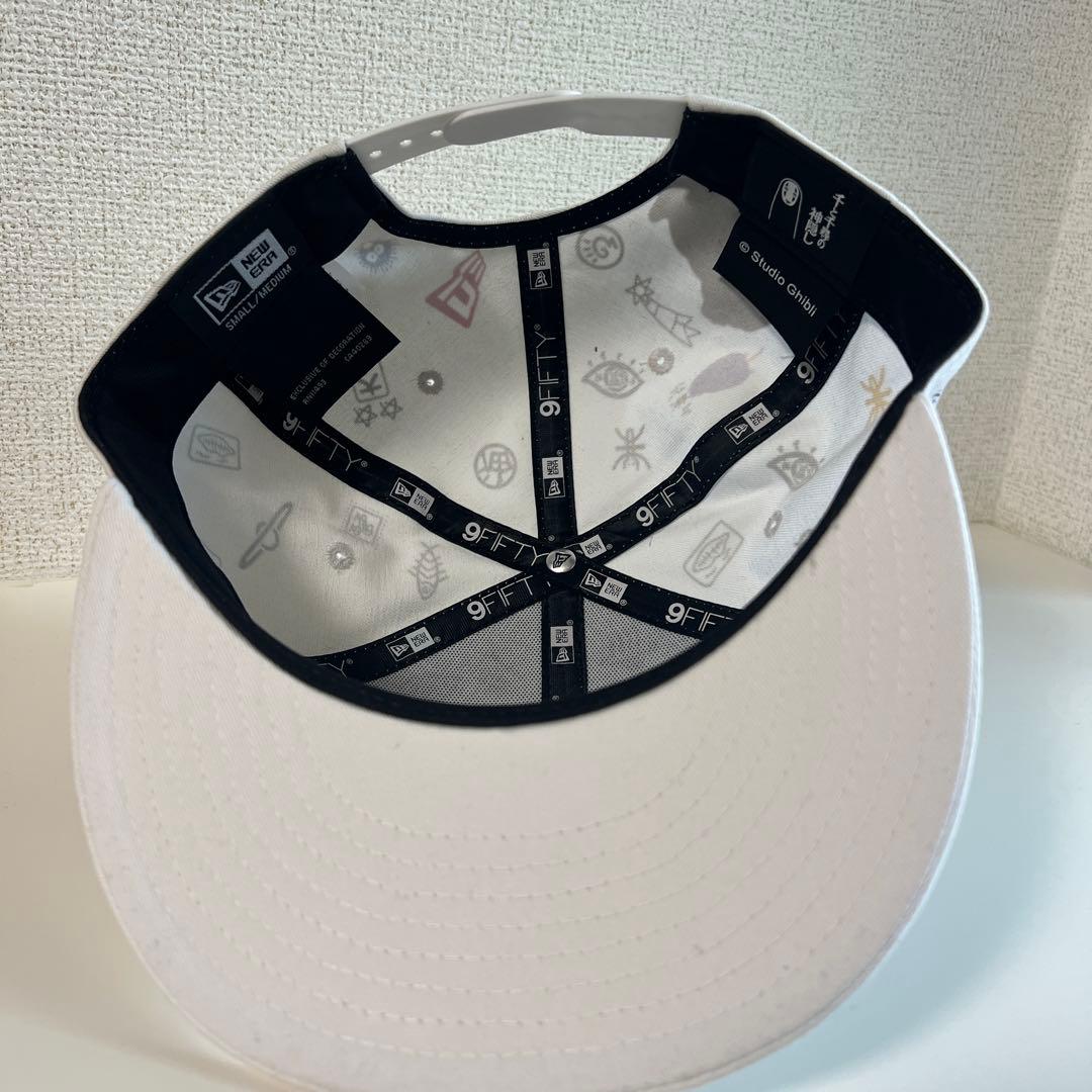New Era 千と千尋の神隠しコラボキャップ スナップバックキャップ ホワイト