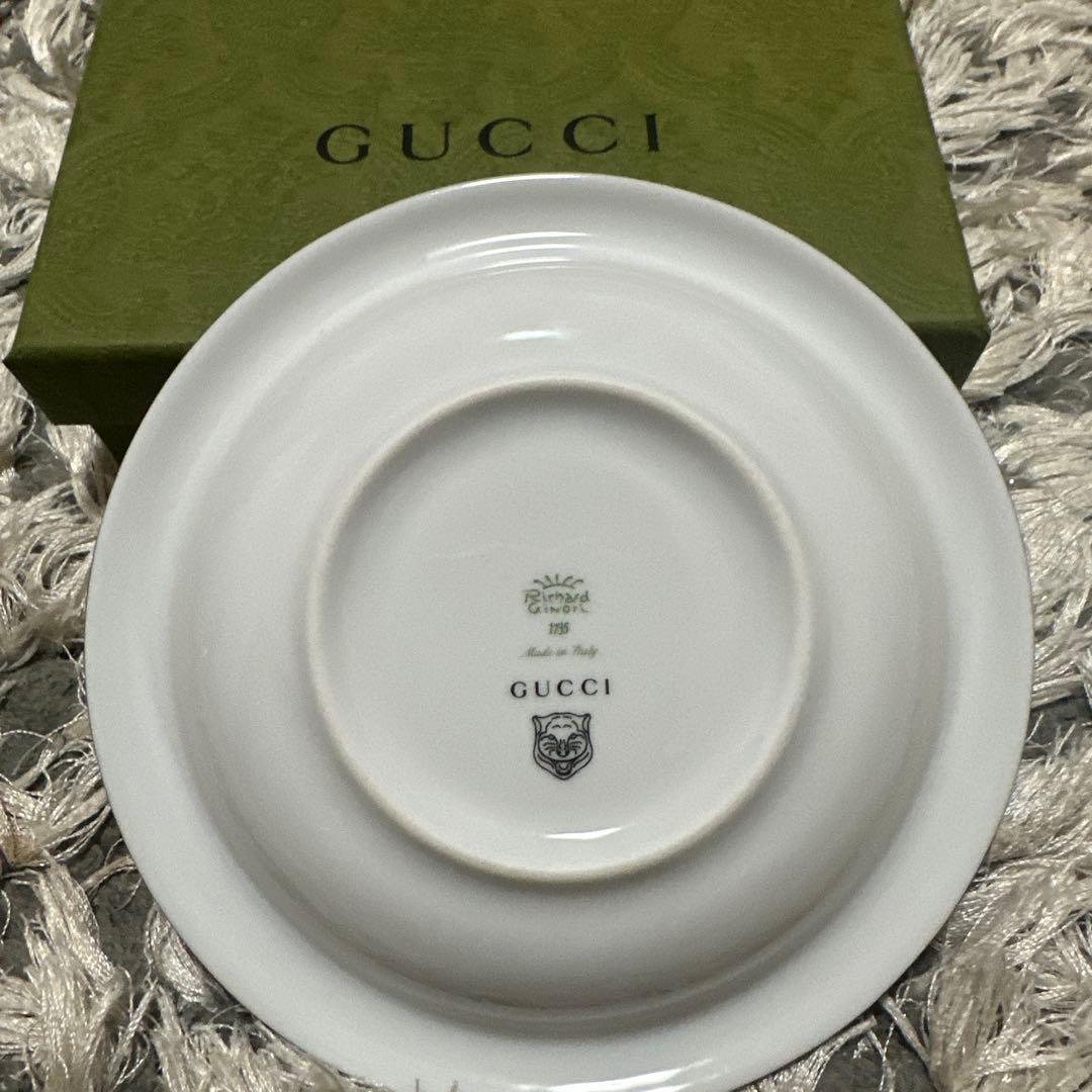 GUCCI バタフライ　ピンクアクセサリートレイ　お皿