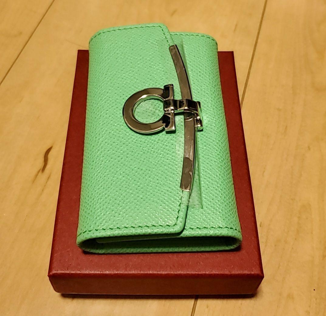 Salvatore Ferragamo ミントグリーン 6連キーケース
