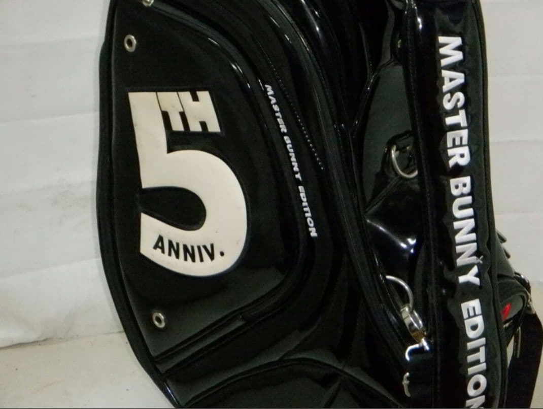 マスターバニーエディション 5周年記念 ゴルフバッグ(BLK x WHT)