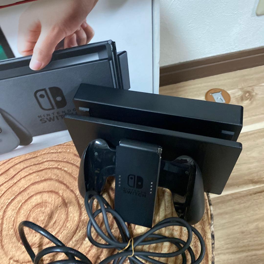 Nintendo Switch ニンテンドースイッチ本体　グレー ①