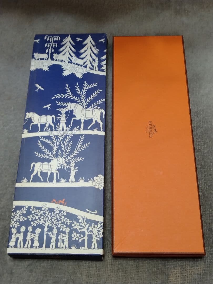 HERMES ネイビー シルクネクタイ 箱付き